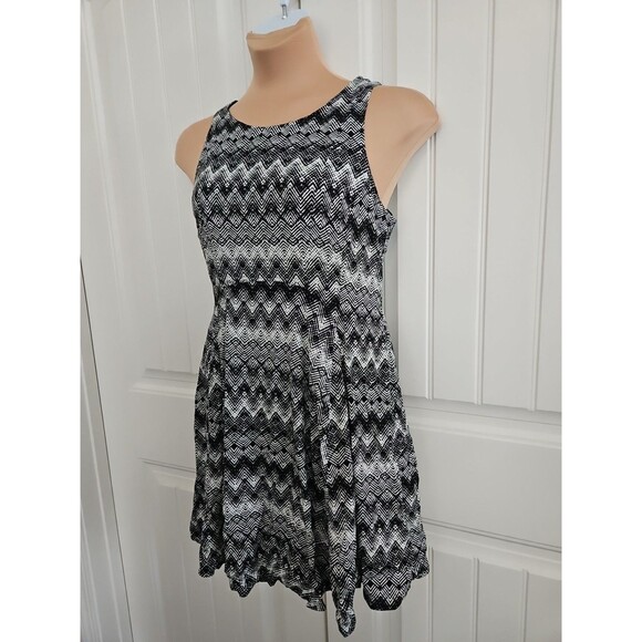 Torrid Chevron Challis Black & White Dress 12 Sleeveless Lined Back Zip Skater - Picture 2 of 8